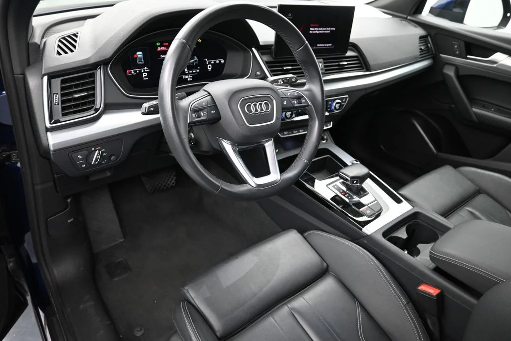 Used 2025 White Audi 45 S line Premium image 4