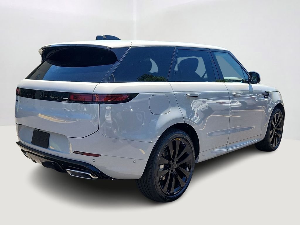 New 2026 Borasco Grey Land Rover Dynamic SE image 3