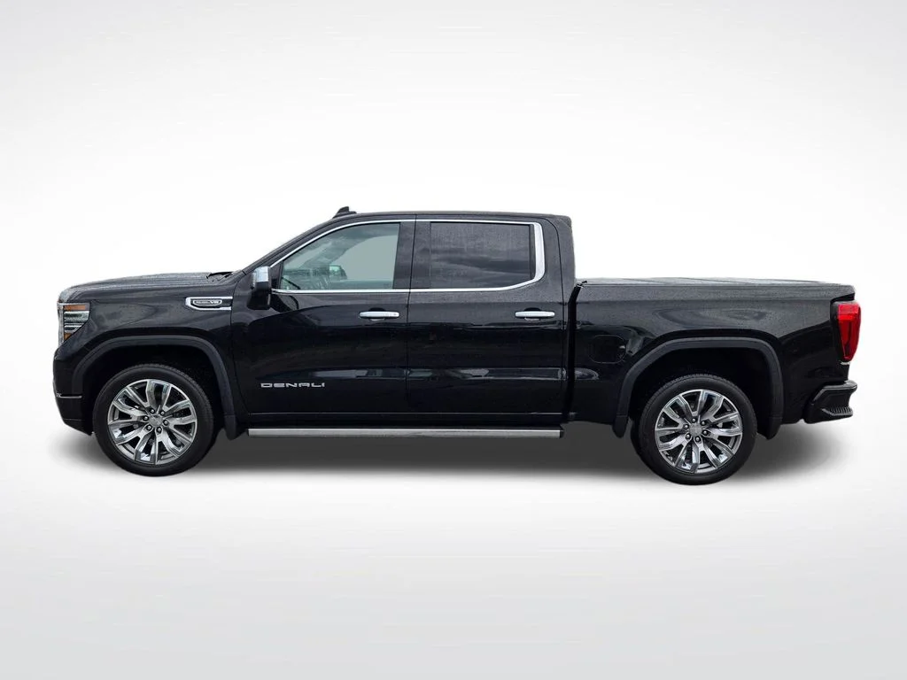 Used 2025 Black GMC Denali image 9