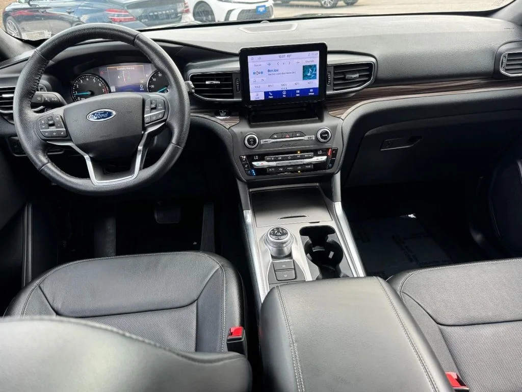Used 2020 Agate Black Metallic Ford Limited image 13