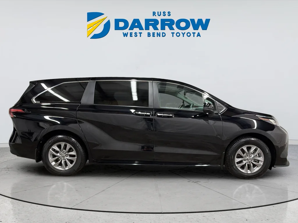 Used 2022 Black Toyota XLE image 6