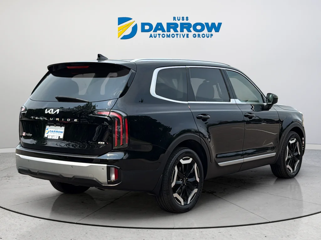 Used 2023 Black Kia EX image 5