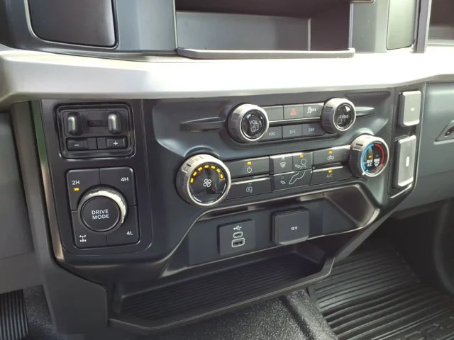 New 2026 Agate Black Metallic Ford XL image 36