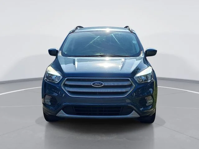 Used 2018 Blue Ford SE image 8