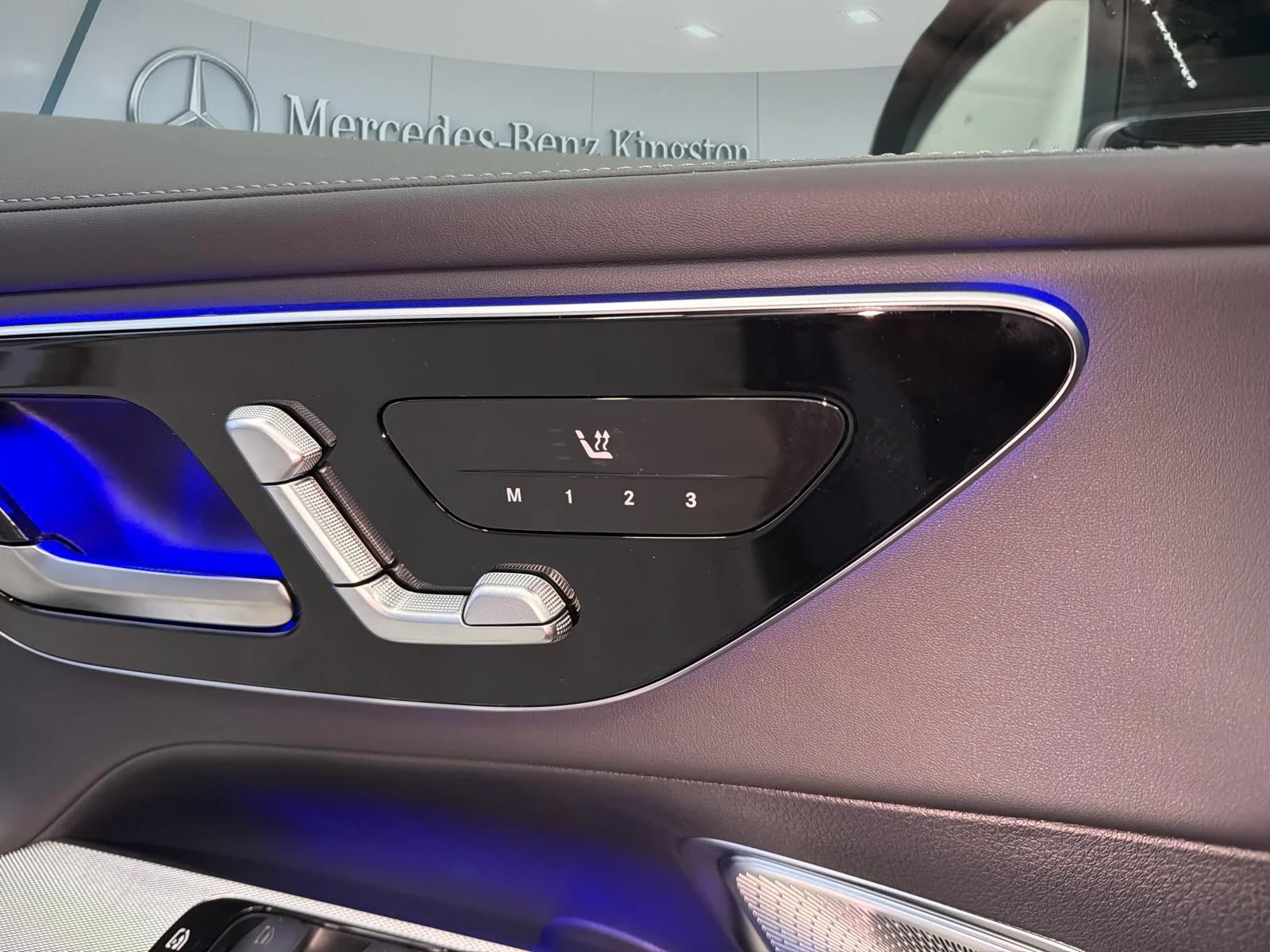 New 2026 White Mercedes-Benz 300 4matic Suv image 12