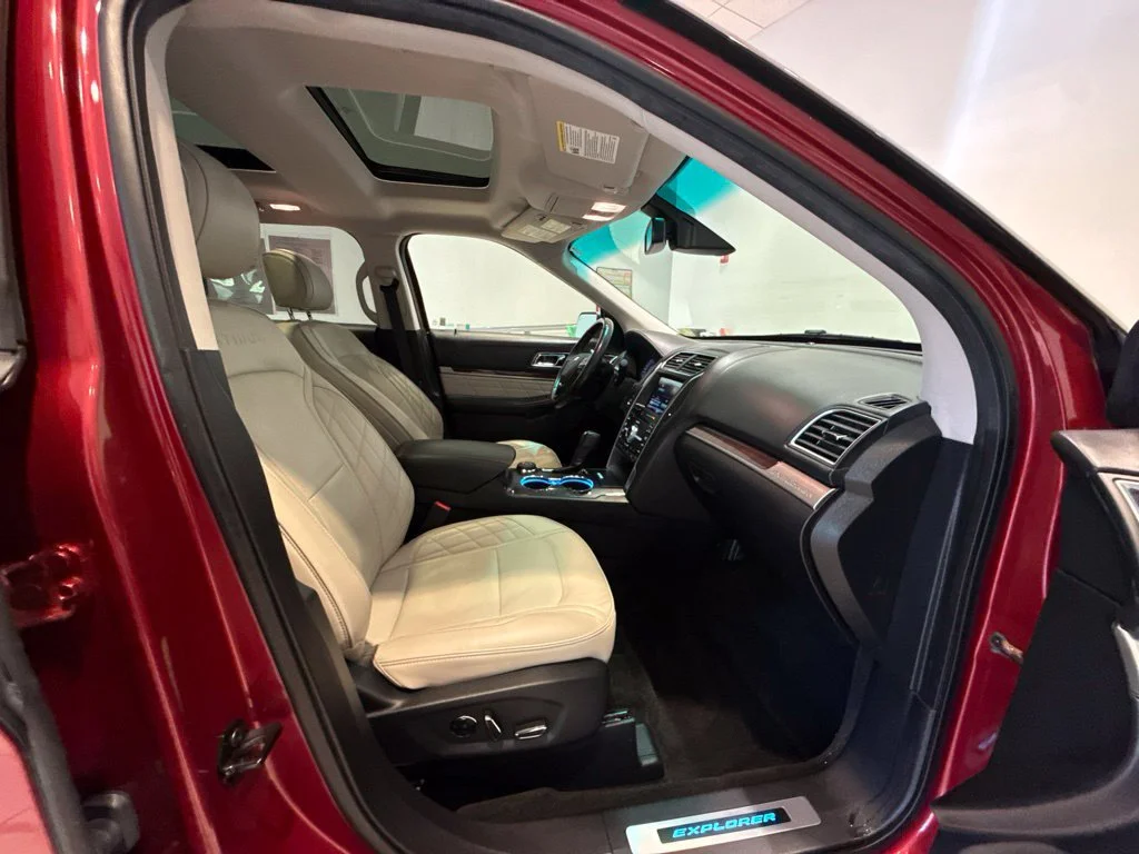 Used 2016 Ruby Red Metallic Ford Platinum image 22