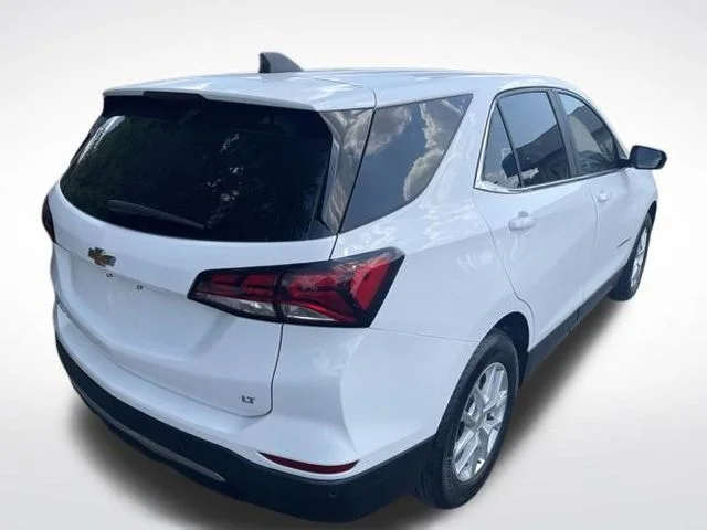 Used 2024 White Chevrolet LT image 8