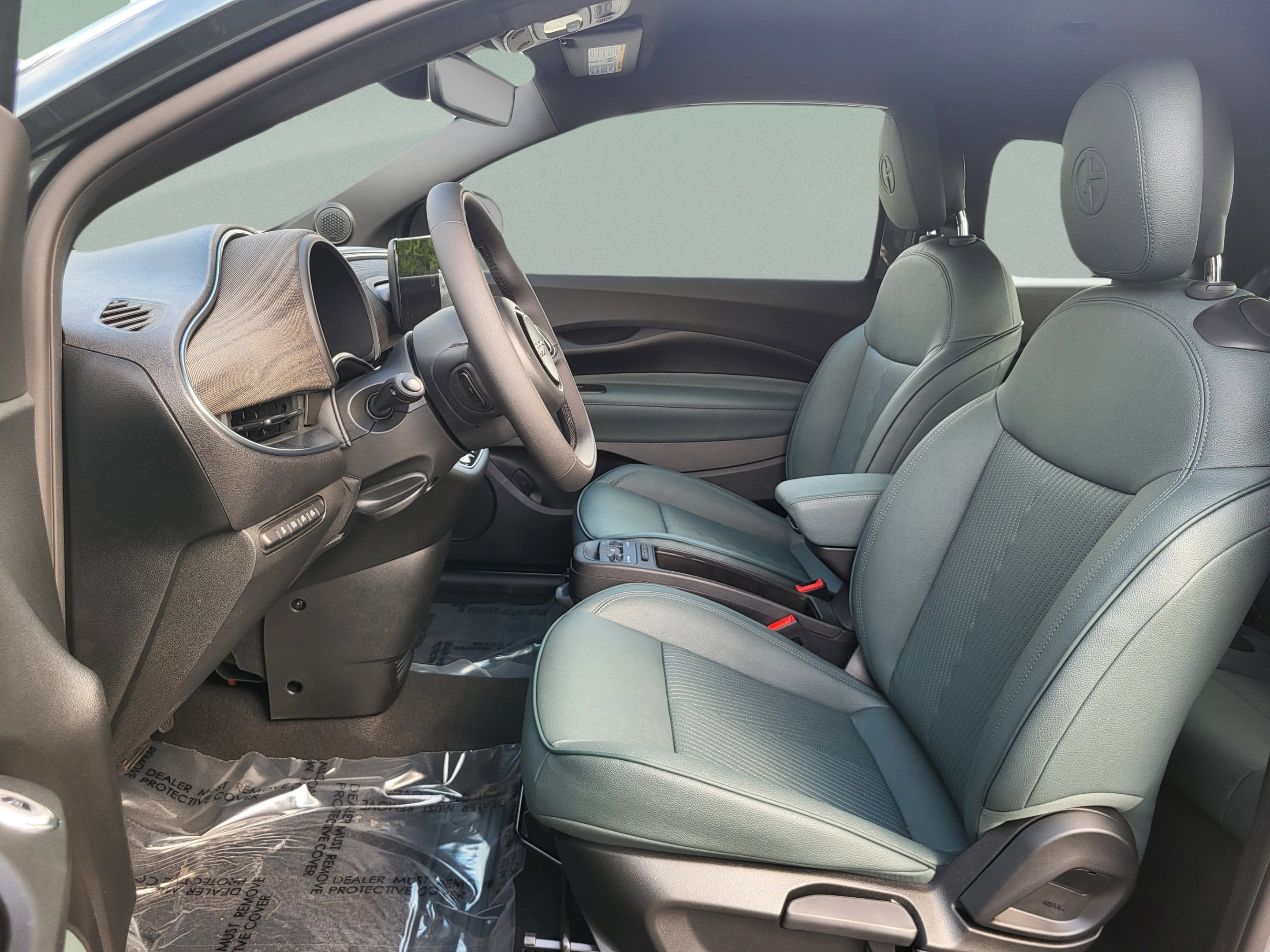 2025 FIAT 500e Base - Photo 33