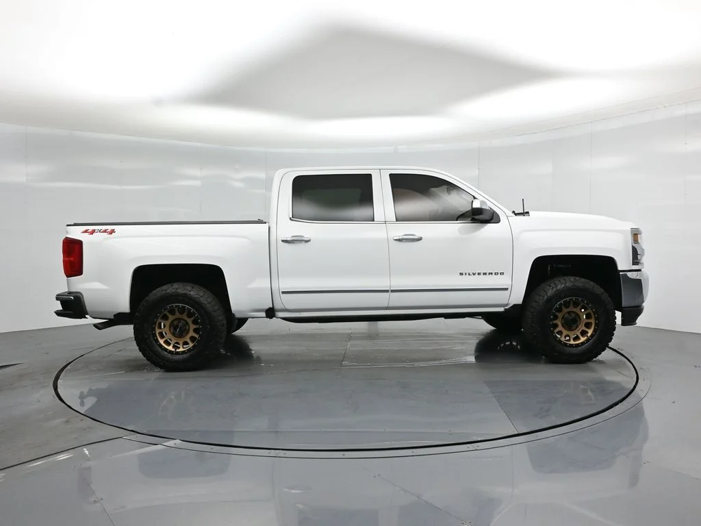 Used 2018 White Chevrolet LTZ image 23