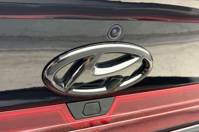 Used 2022 Phantom Black Hyundai SEL image 10
