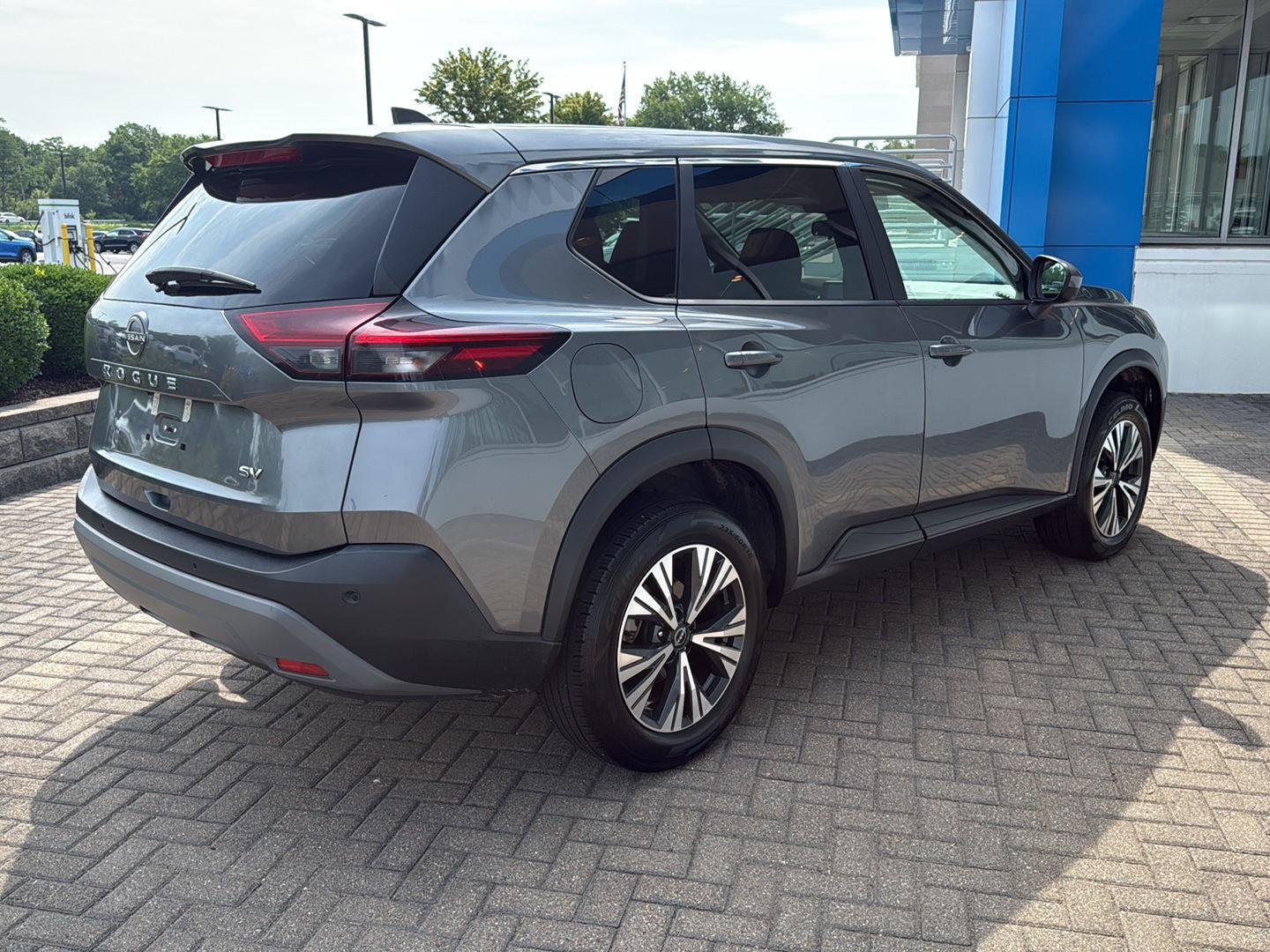 Used 2023 Gun Metallic Nissan SV image 5