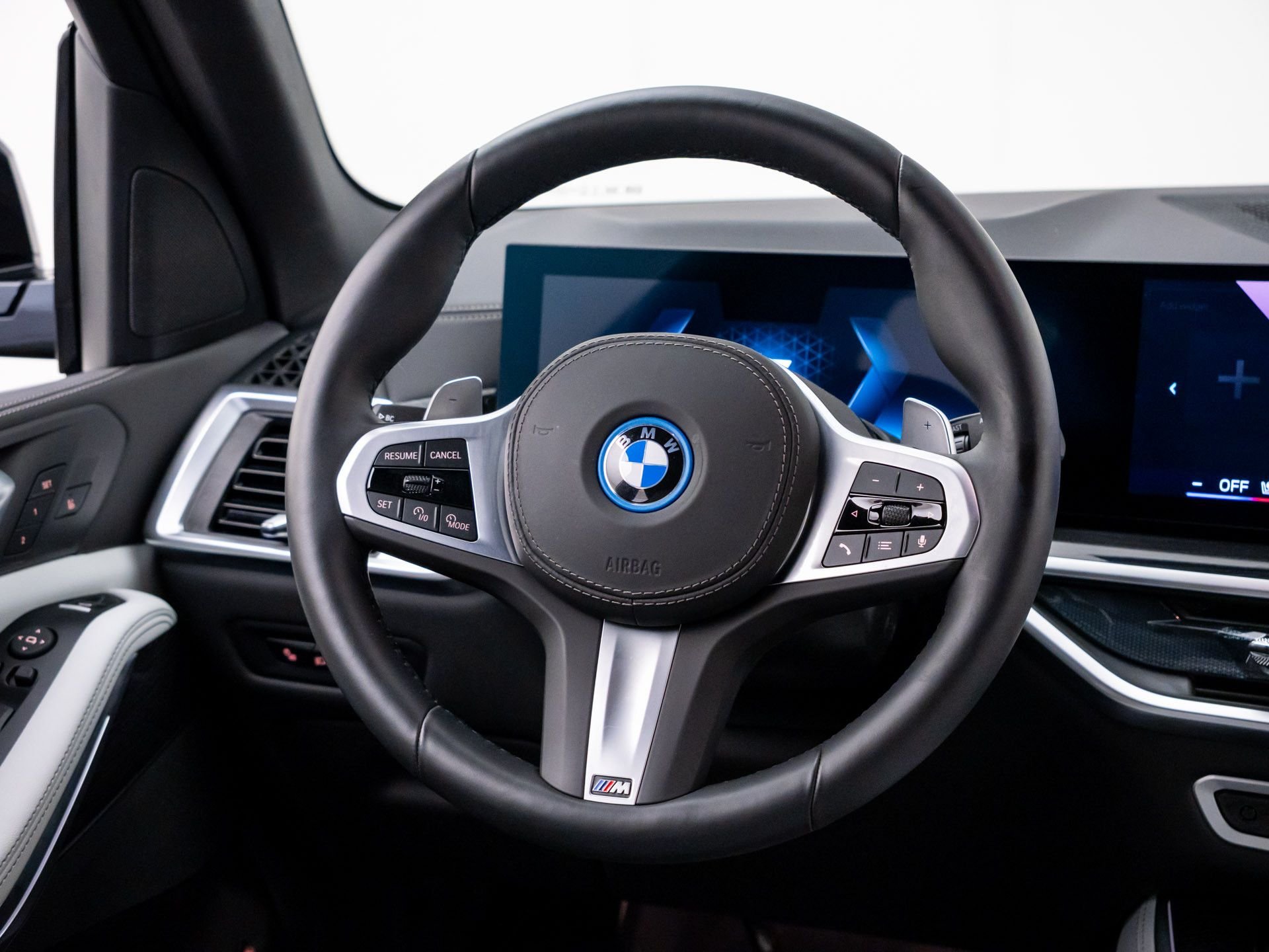 Certified Used 2025 Carbon Black Metallic BMW xDrive50e image 11
