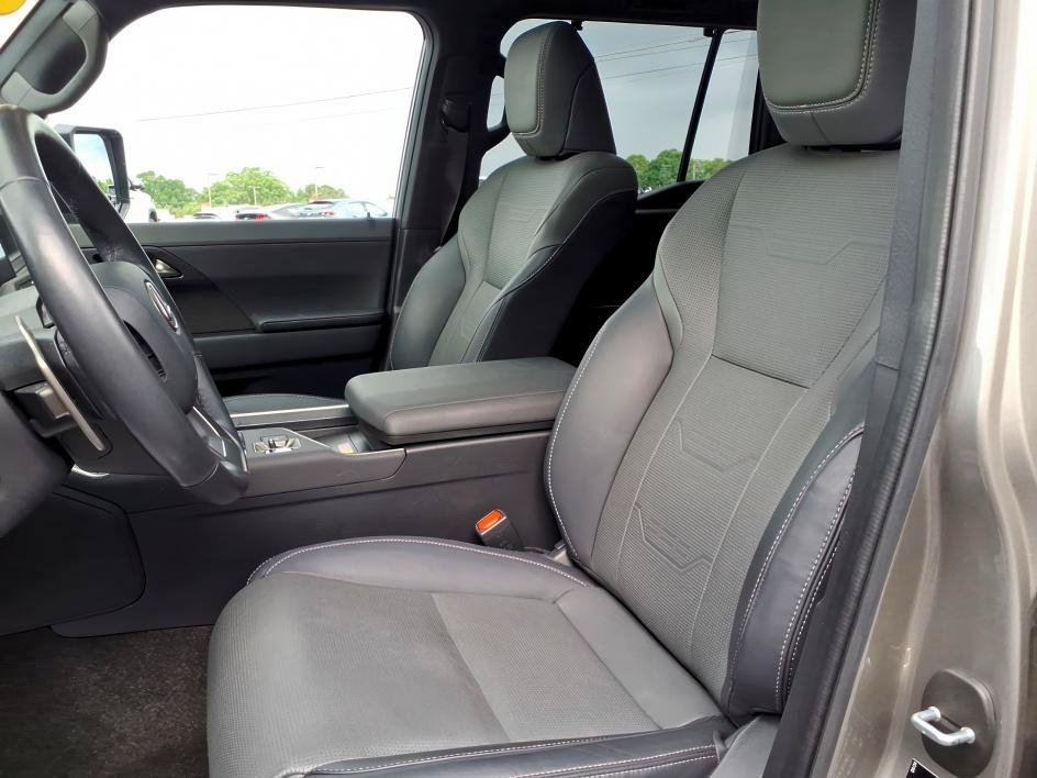 2024 Lexus GX Luxury - Photo 16