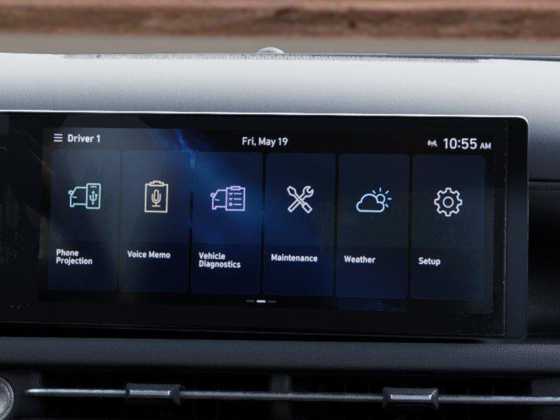 New 2027 Black Hyundai SE FWD image 13