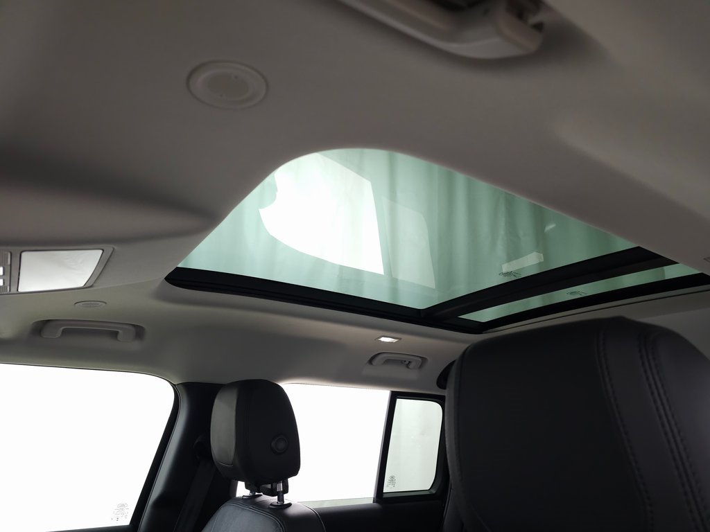 2023 LAND ROVER DEFENDER - Image 16