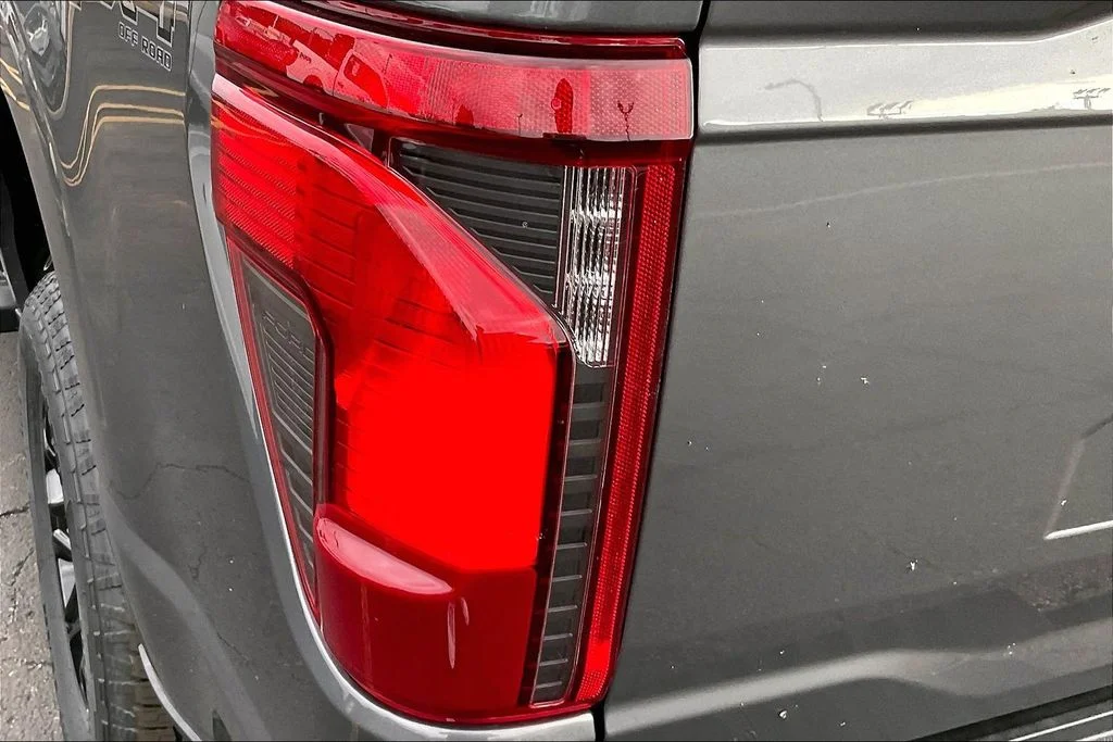 New 2026 Carbonized Gray Metallic Ford XLT image 29