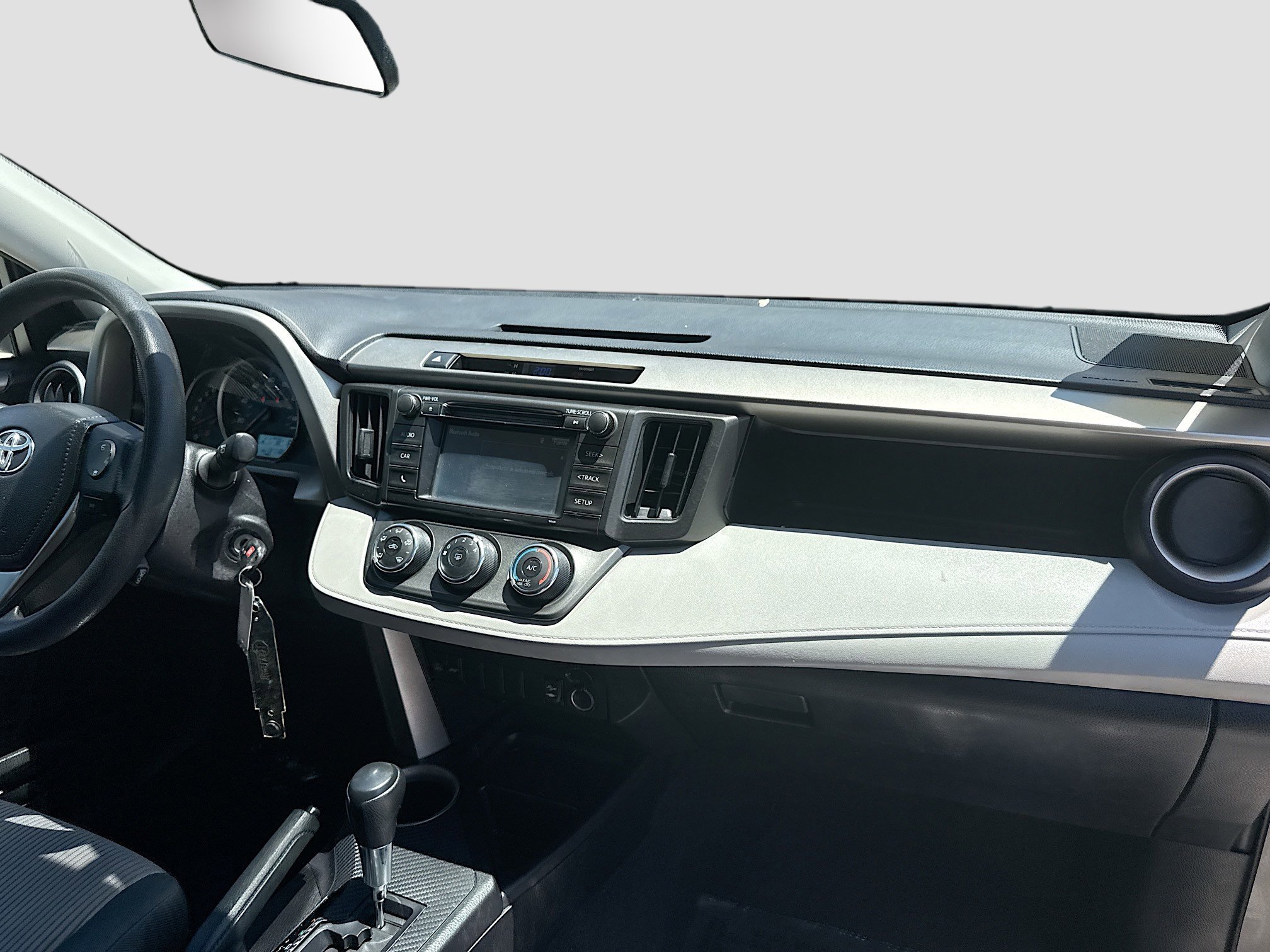 Used 2015 Magnetic Gray Metallic Toyota LE image 31