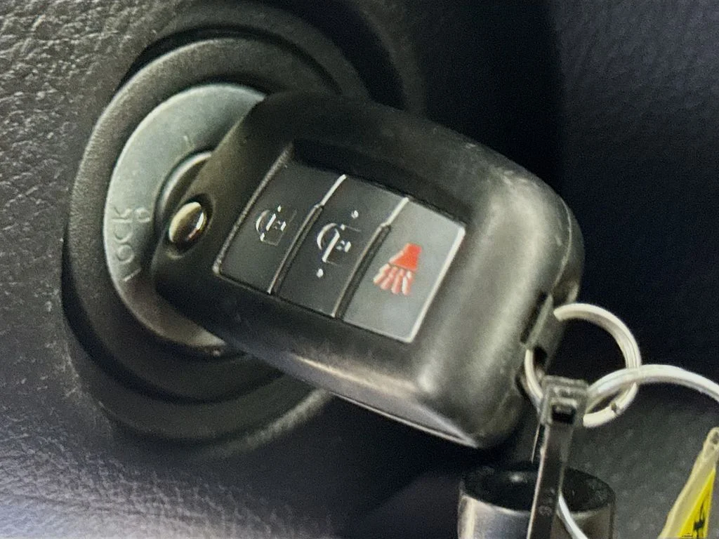 Used 2018 Magnetic Black Nissan S image 20