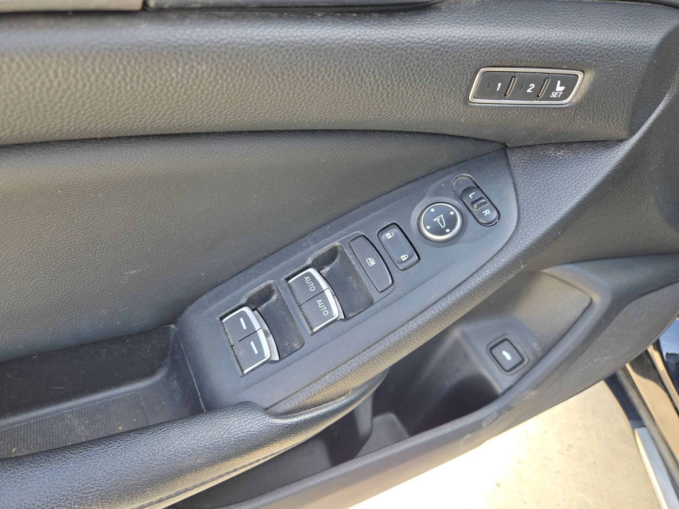 Used 2018 Black Honda EX-L 2.0T image 13