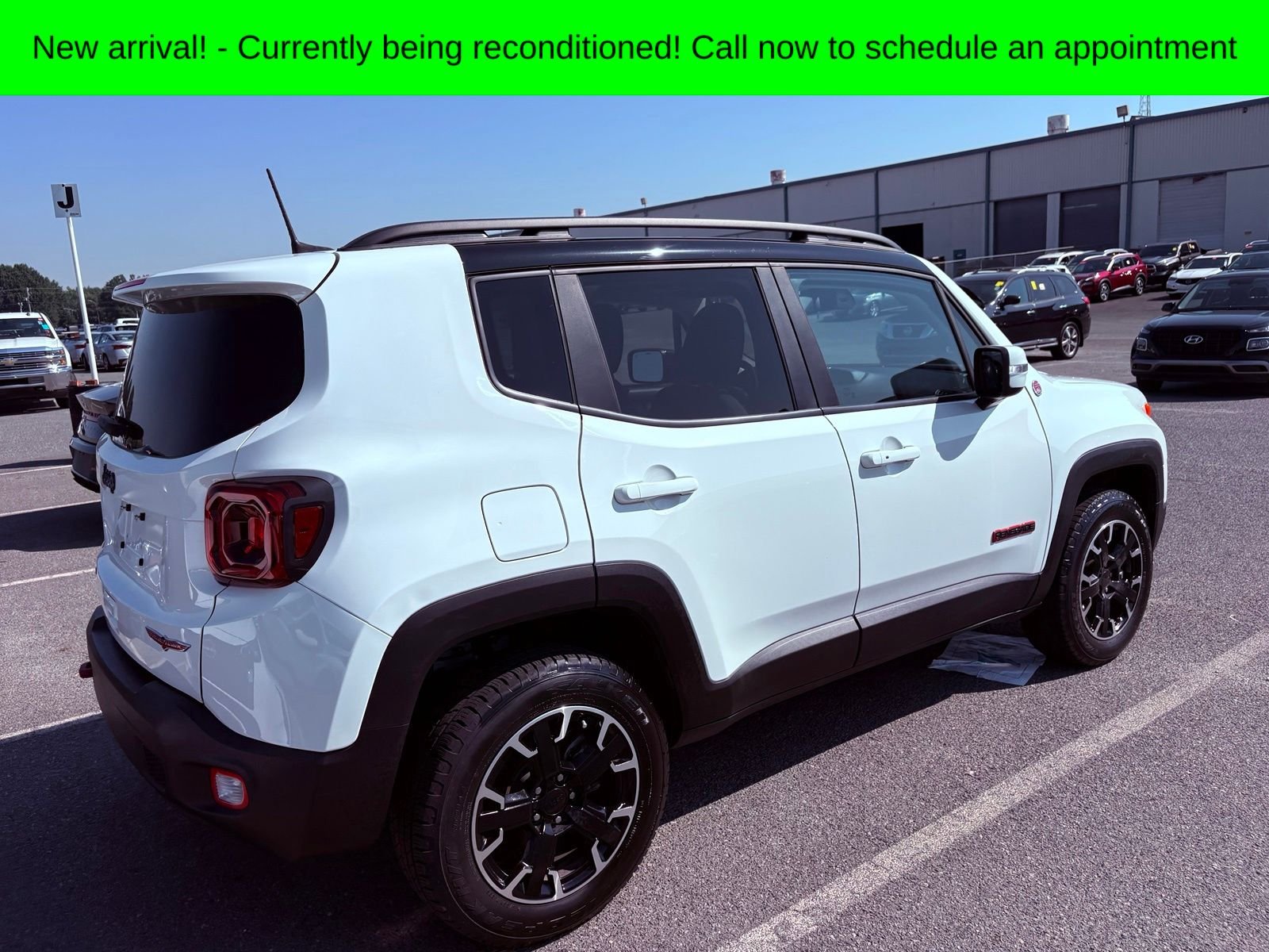 Used 2023 Alpine White Jeep Trailhawk image 4