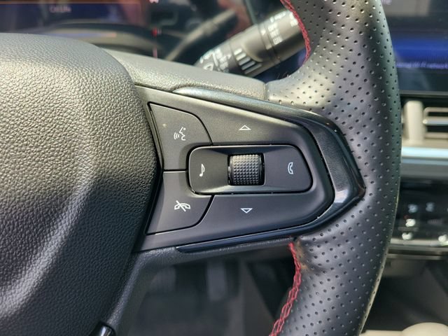 2025 Chevrolet Trax RS - Photo 25
