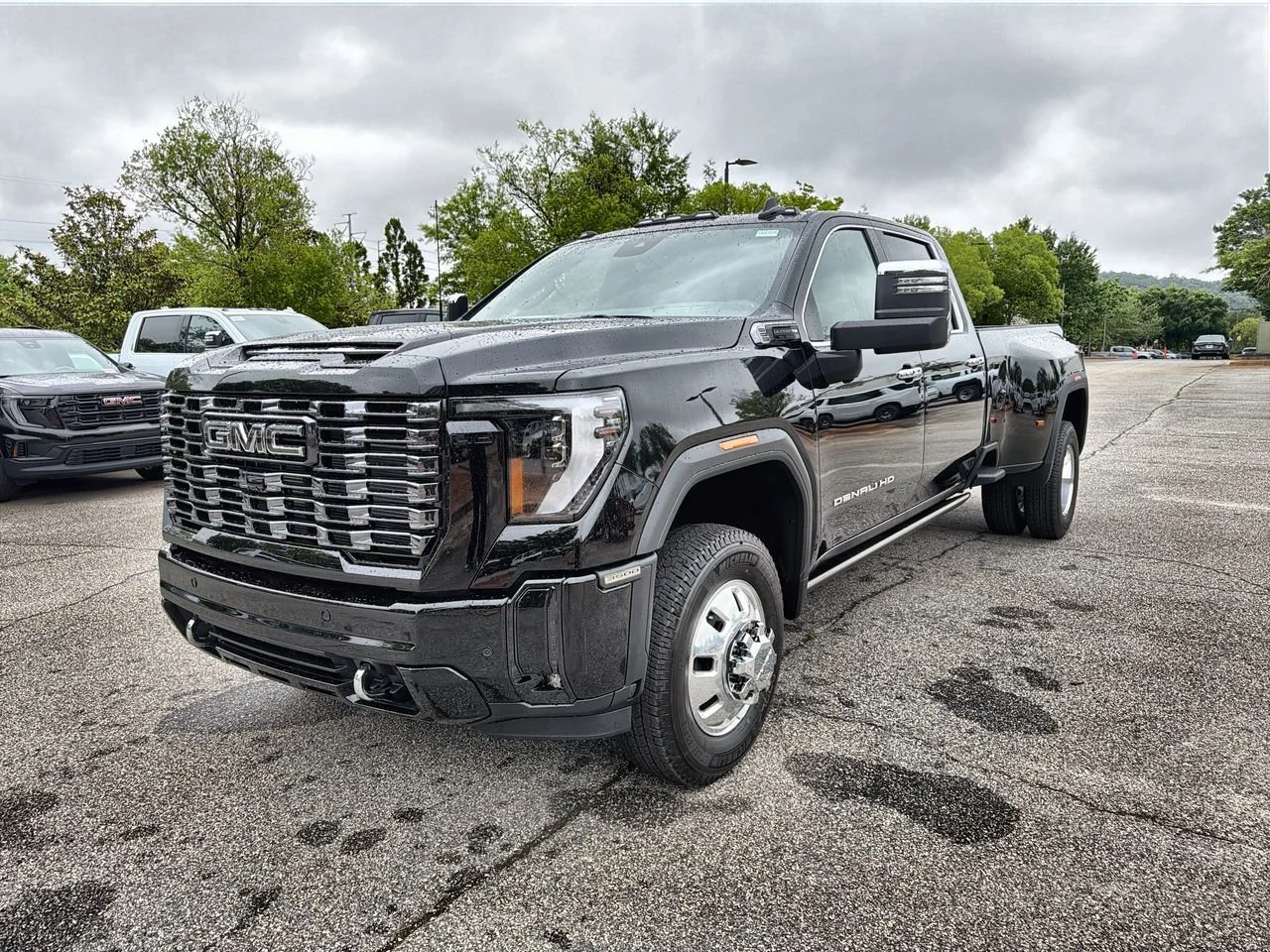 New 2026 Onyx Black GMC Denali Ultimate DRW image 4