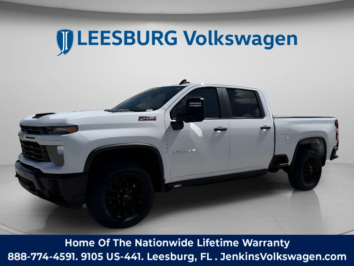 Used 2025 Summit White Chevrolet Custom image 11