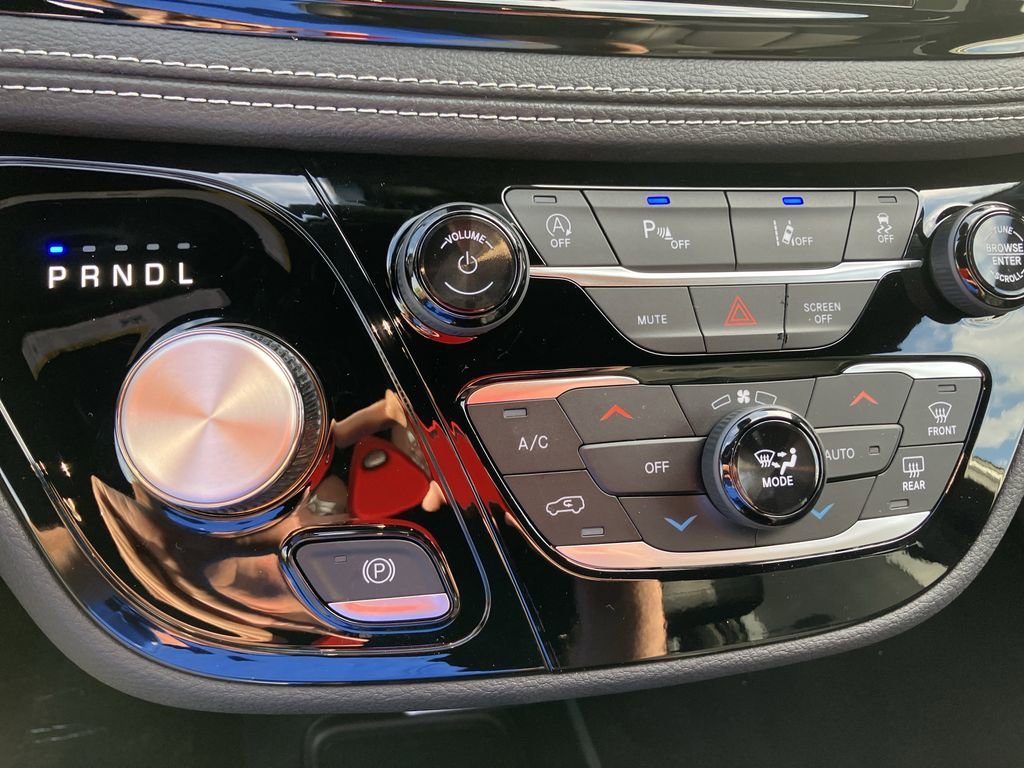 2026 Chrysler Pacifica Select - Photo 17