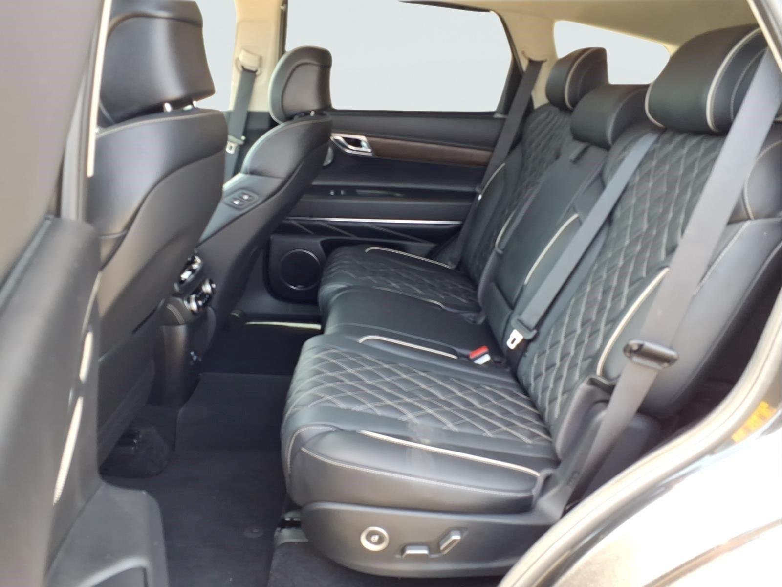 Used 2024  GENESIS 3.5T AWD image 12