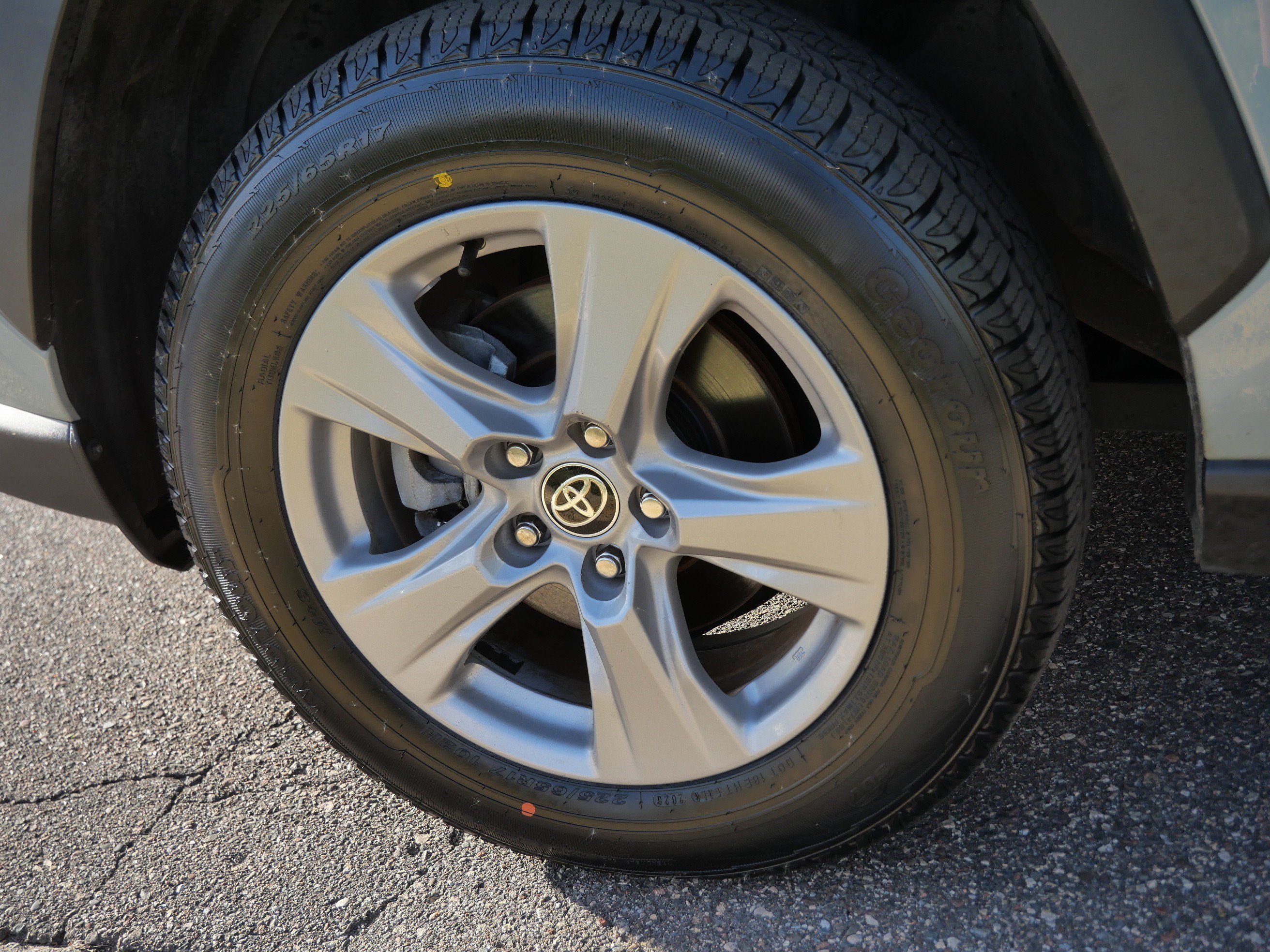 Certified Used 2022 Lunar Rock Toyota Hybrid XLE image 16