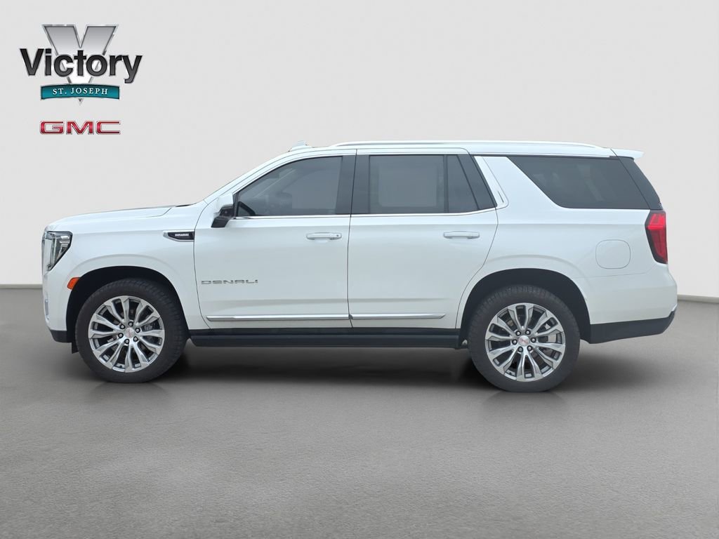 Used 2022 White Frost Tricoat GMC Denali image 6