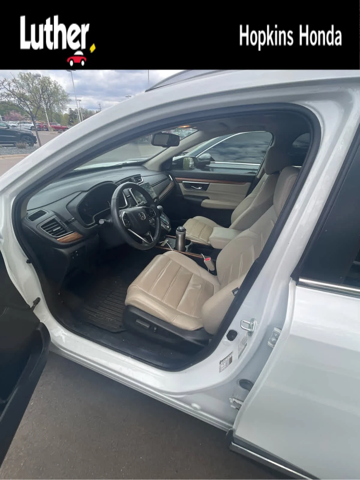 2022 Honda CR-V Touring AWD's photo