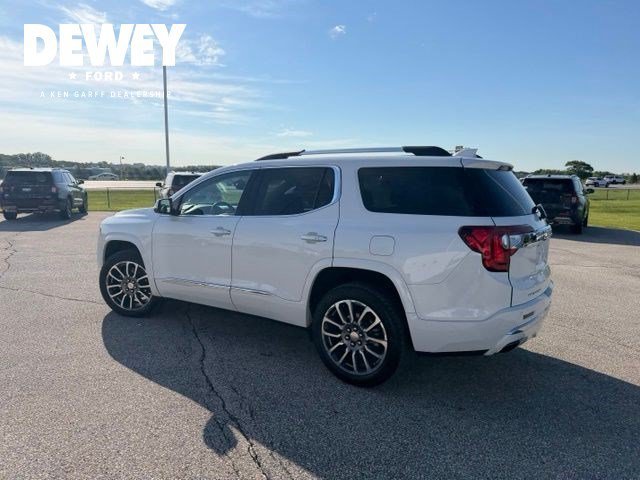 Used 2022 White Frost Tricoat GMC Denali image 9
