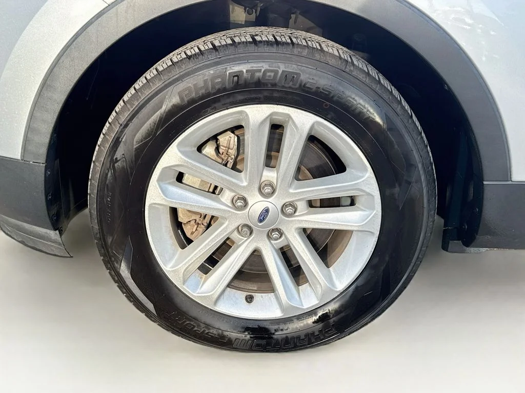 Used 2017 Silver Ford XLT image 38