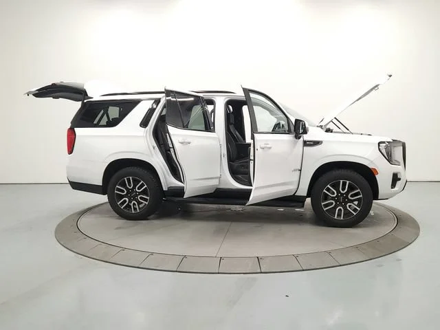 2023 GMC Yukon AT4 - Photo 16