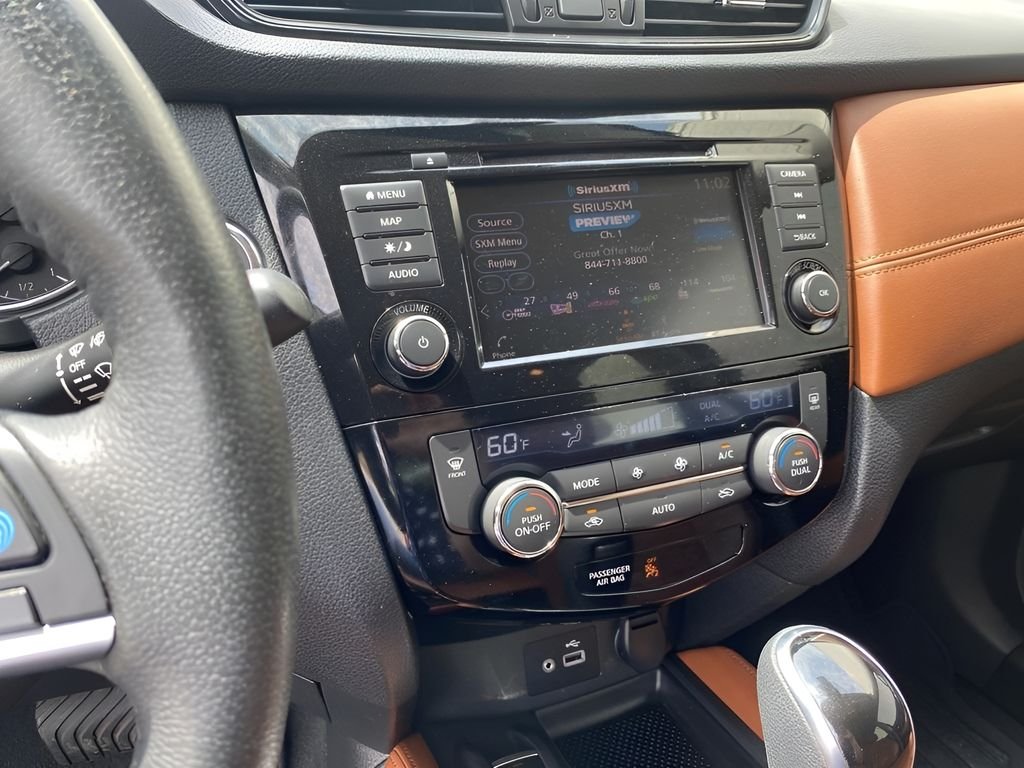 Used 2019 Magnetic Black Pearl Nissan SL image 9
