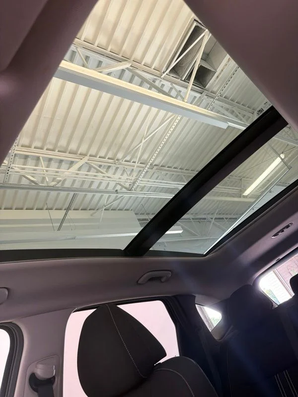 Used 2022 Black Hyundai SEL Convenience image 33