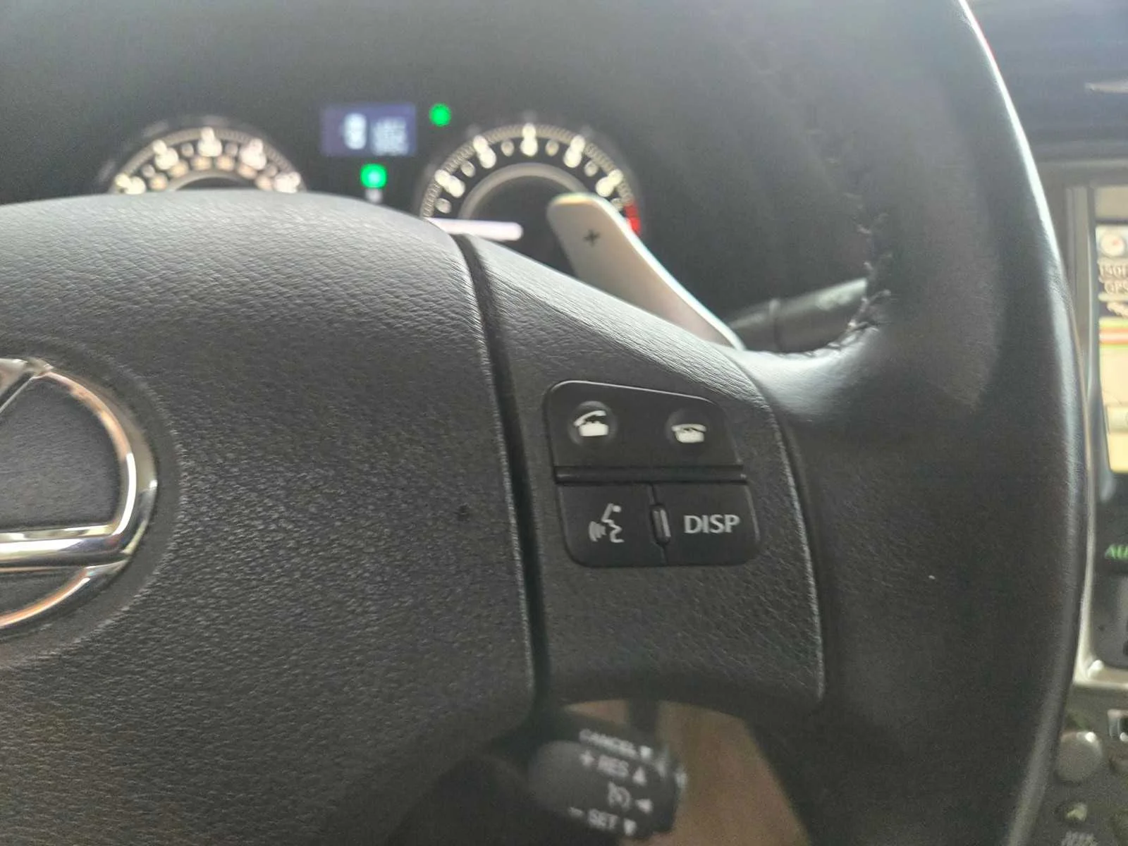 Used 2010  Lexus  image 26