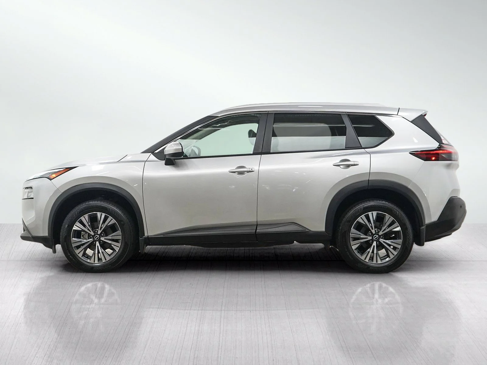 Used 2023 Nissan Rogue SV with VIN JN8BT3BB5PW488857 for sale in Wayzata, Minnesota
