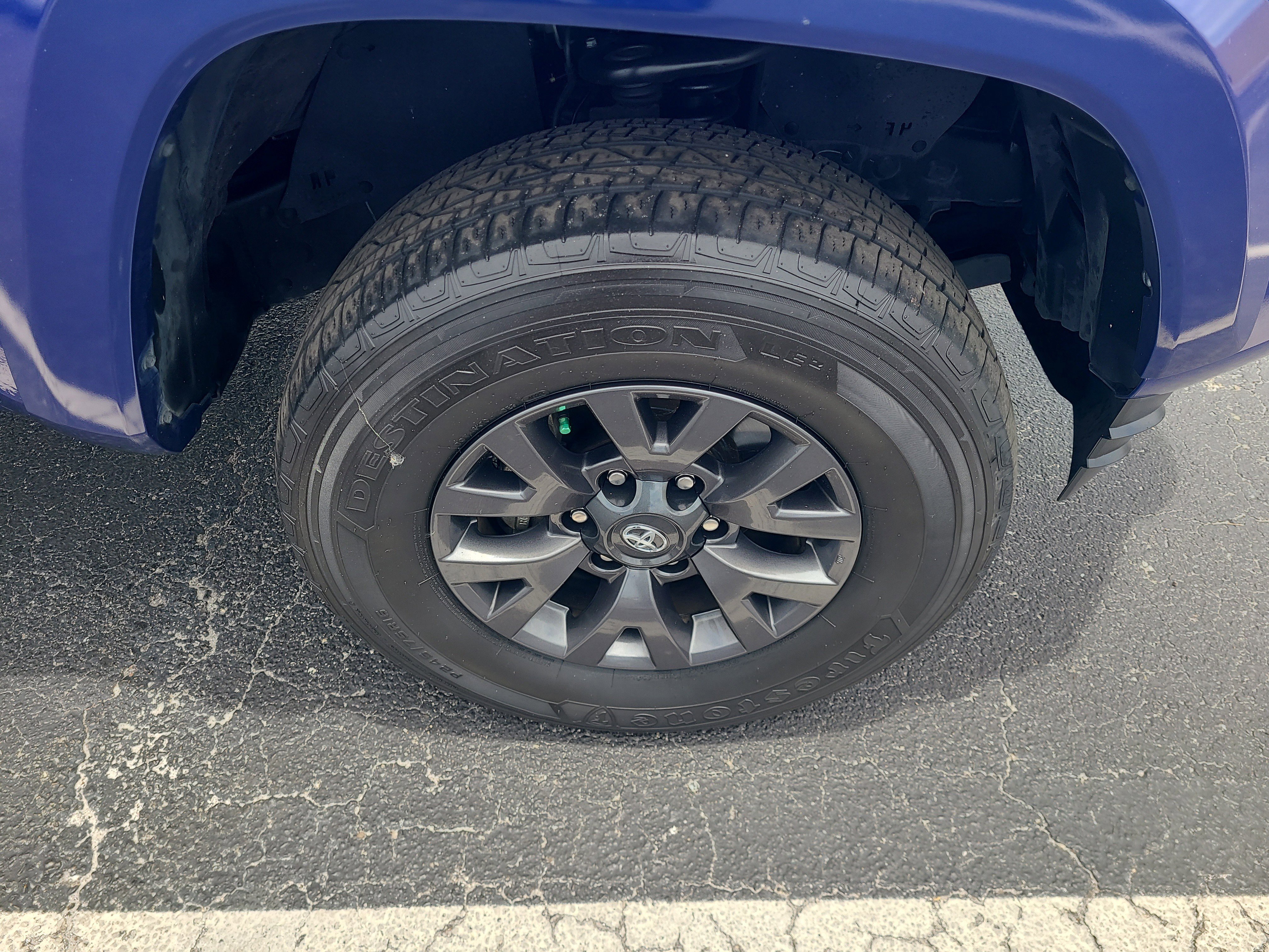 Used 2023  Toyota  image 6