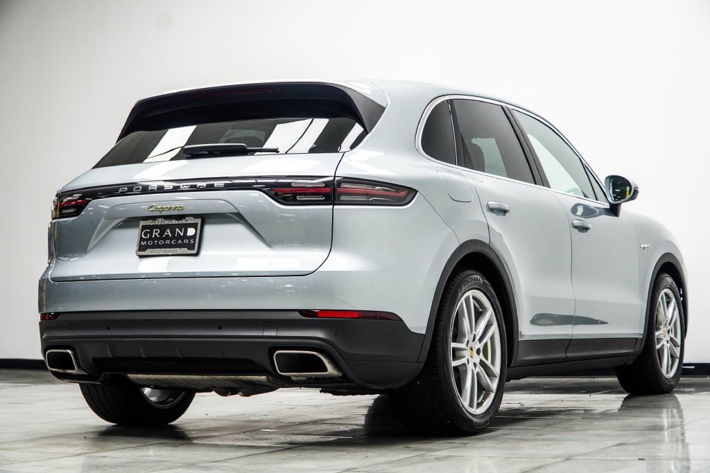 Used 2023 Silver Porsche Base image 18