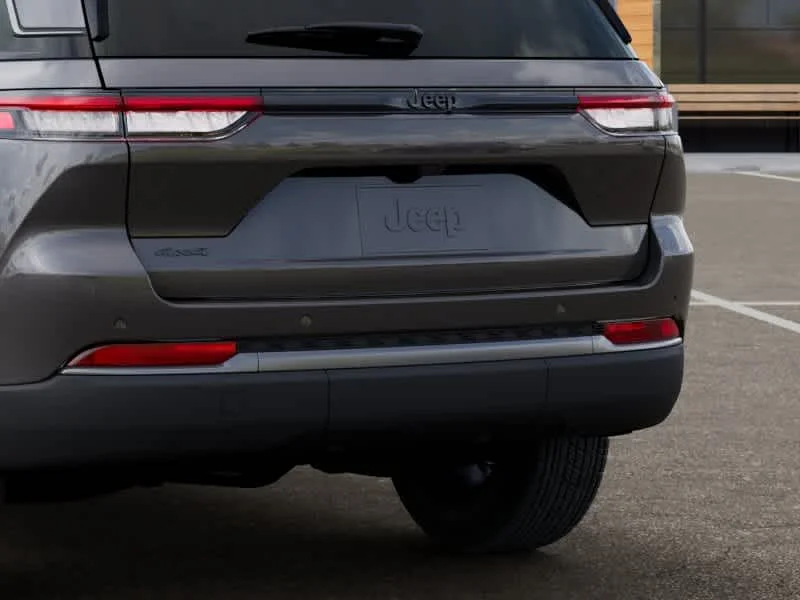 New 2026 Baltic Gray Metallic Clearcoat Jeep Laredo Altitude image 13