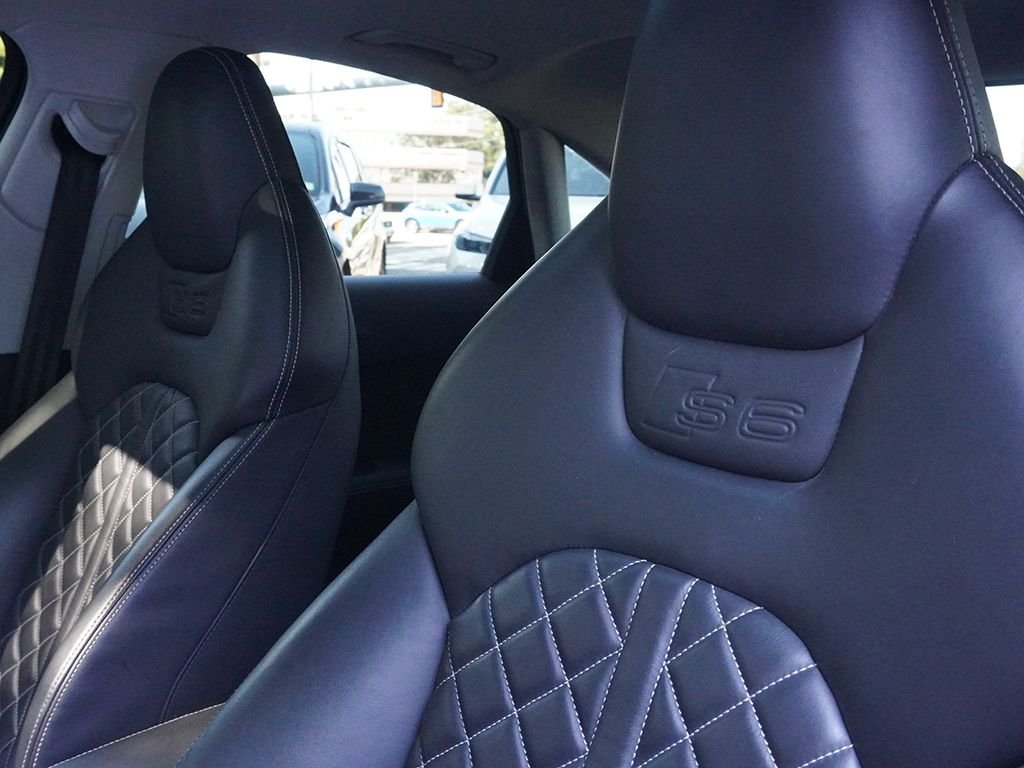 Used 2014 Gray Audi 4.0T Prestige image 31