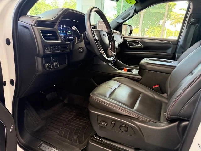 Used 2022 White Chevrolet RST image 9