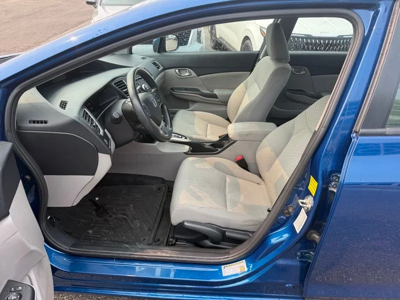 Used 2015 Blue Honda LX image 9
