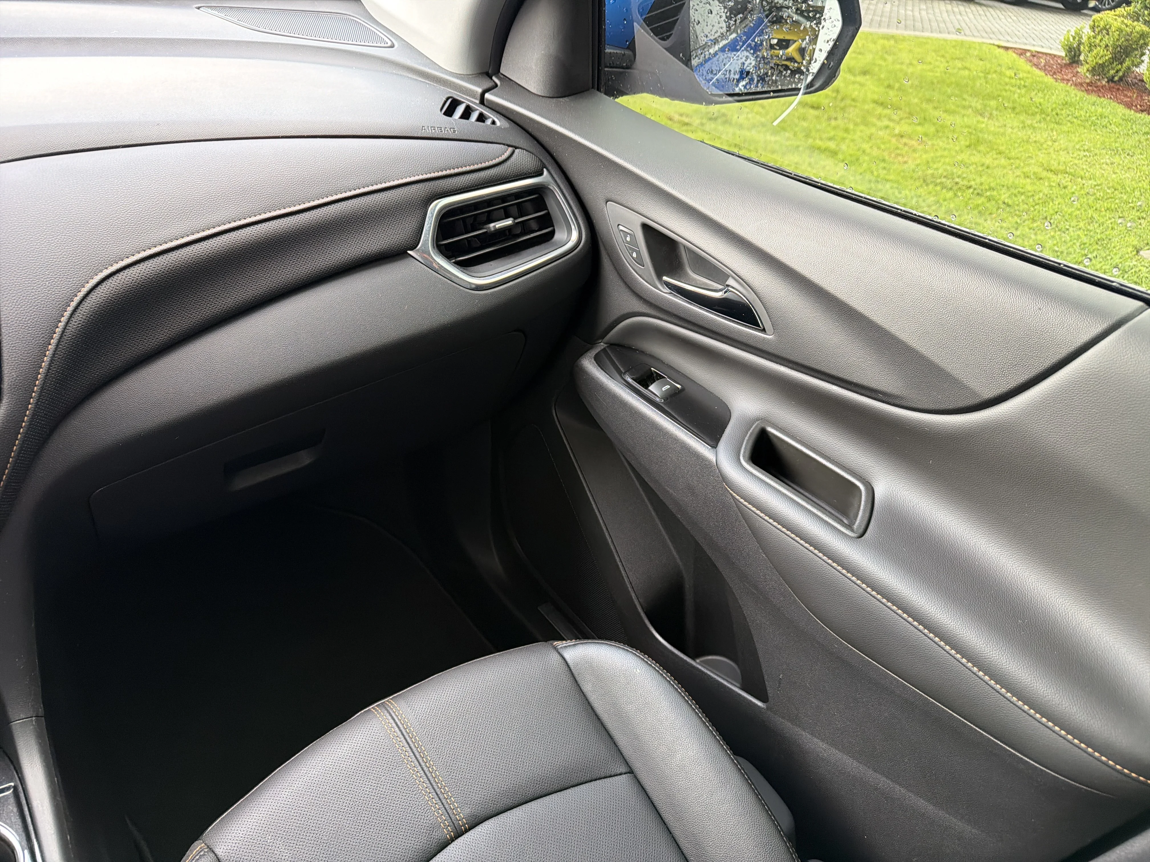 Used 2024 Riptide Blue Metallic Chevrolet Premier image 17