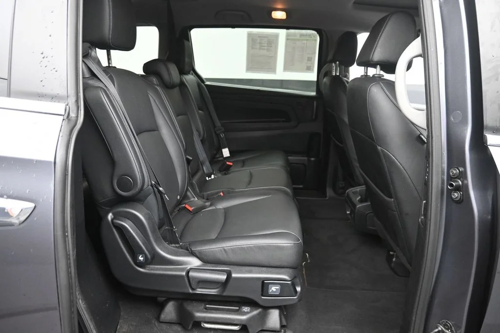 Certified Used 2024 Gray Honda EX-L image 10