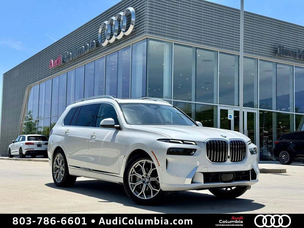 Used 2023 White BMW xDrive40i image 2