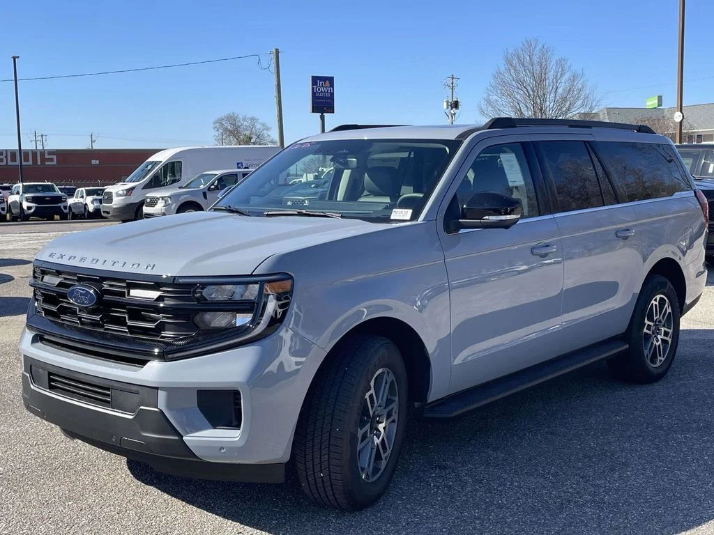 New 2026 Gray Ford Active image 7