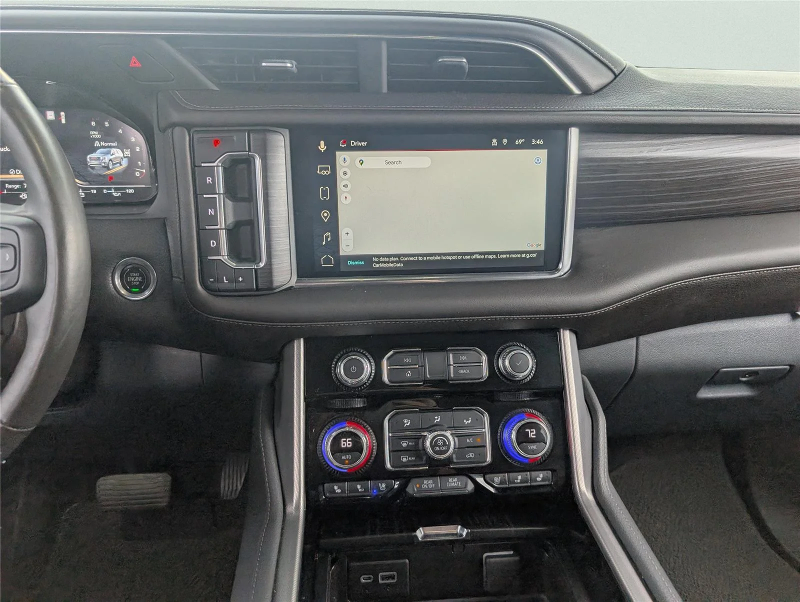 Used 2022 White Frost Tricoat GMC Denali image 14